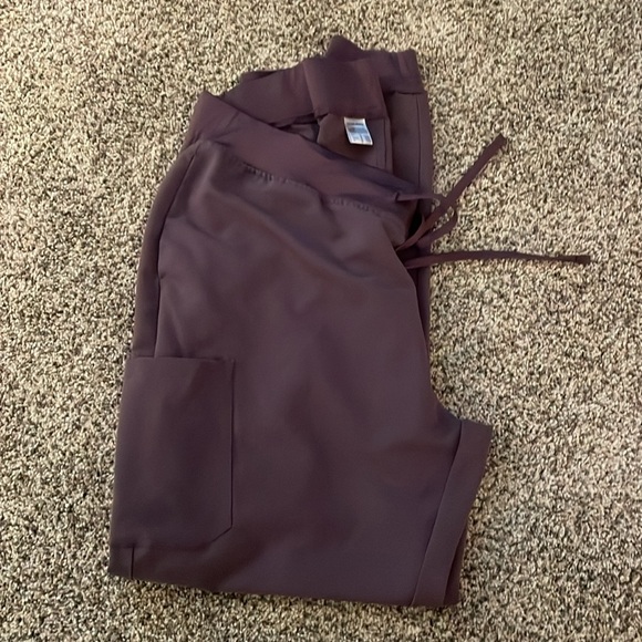 Dark purple Mandala scrub set - Picture 3 of 7